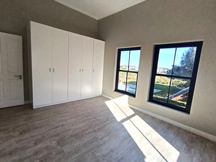 To Let 4 Bedroom Property for Rent in Atlantic Beach Golf Estate Western Cape